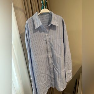 blue shirt with short